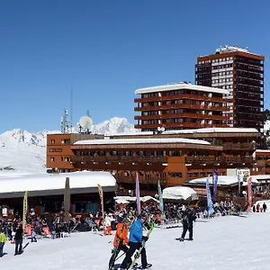 https://le-pelvoux.hotels-rhonealpes.com
